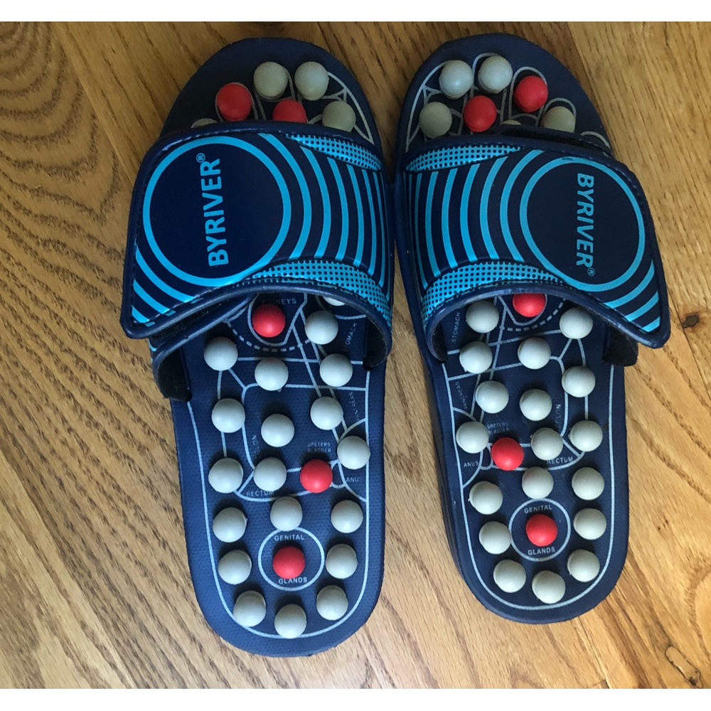 BYRIVER Acupressure Slipper Sandals Size Small